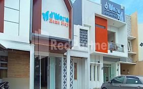 OYO 90193 D'waru Homestay Syariah