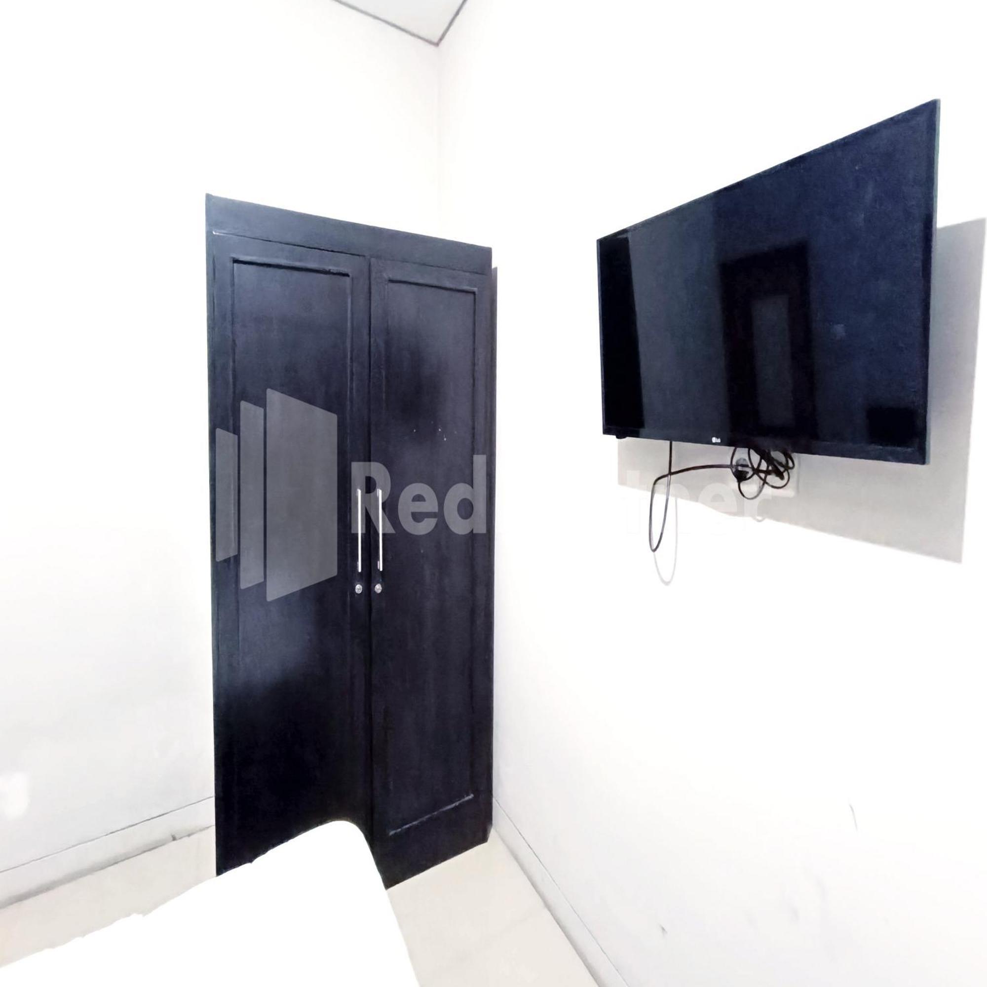 OYO 90193 D'waru Homestay Syariah Surakarta  Bagian luar foto