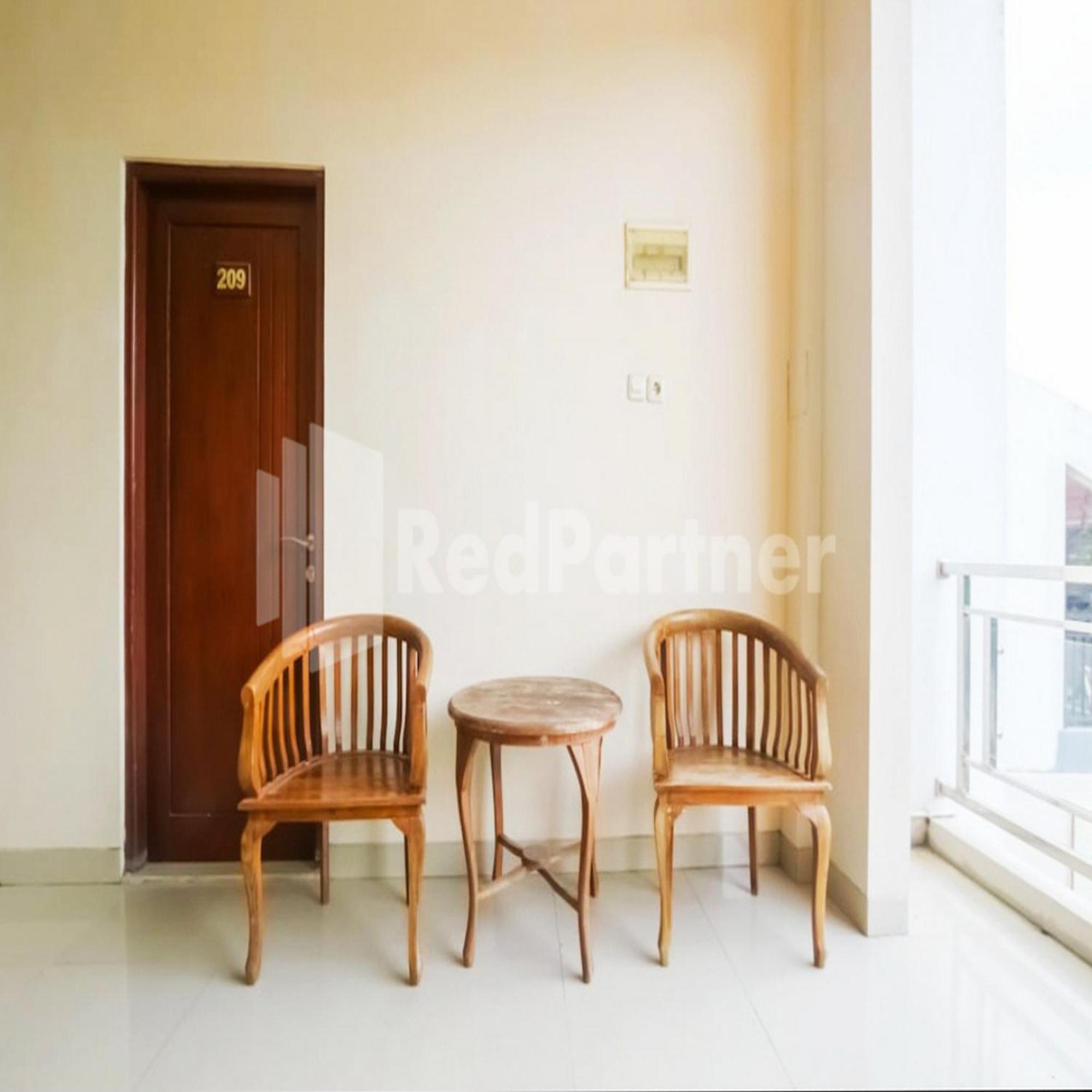 OYO 90193 D'waru Homestay Syariah Surakarta  Bagian luar foto
