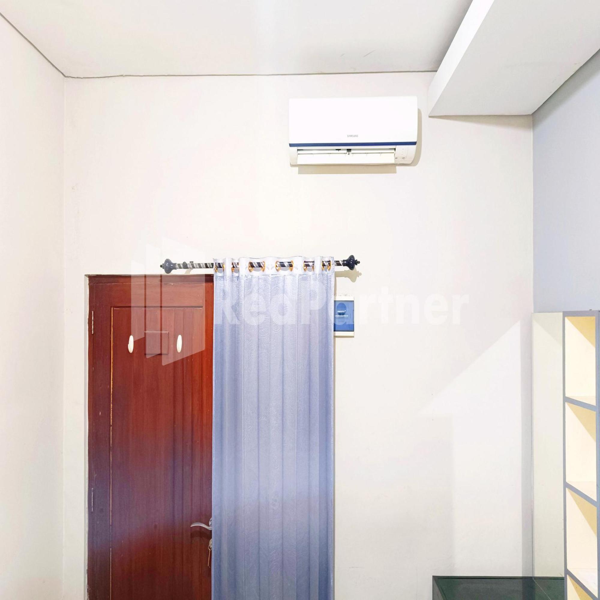 OYO 90193 D'waru Homestay Syariah Surakarta  Bagian luar foto