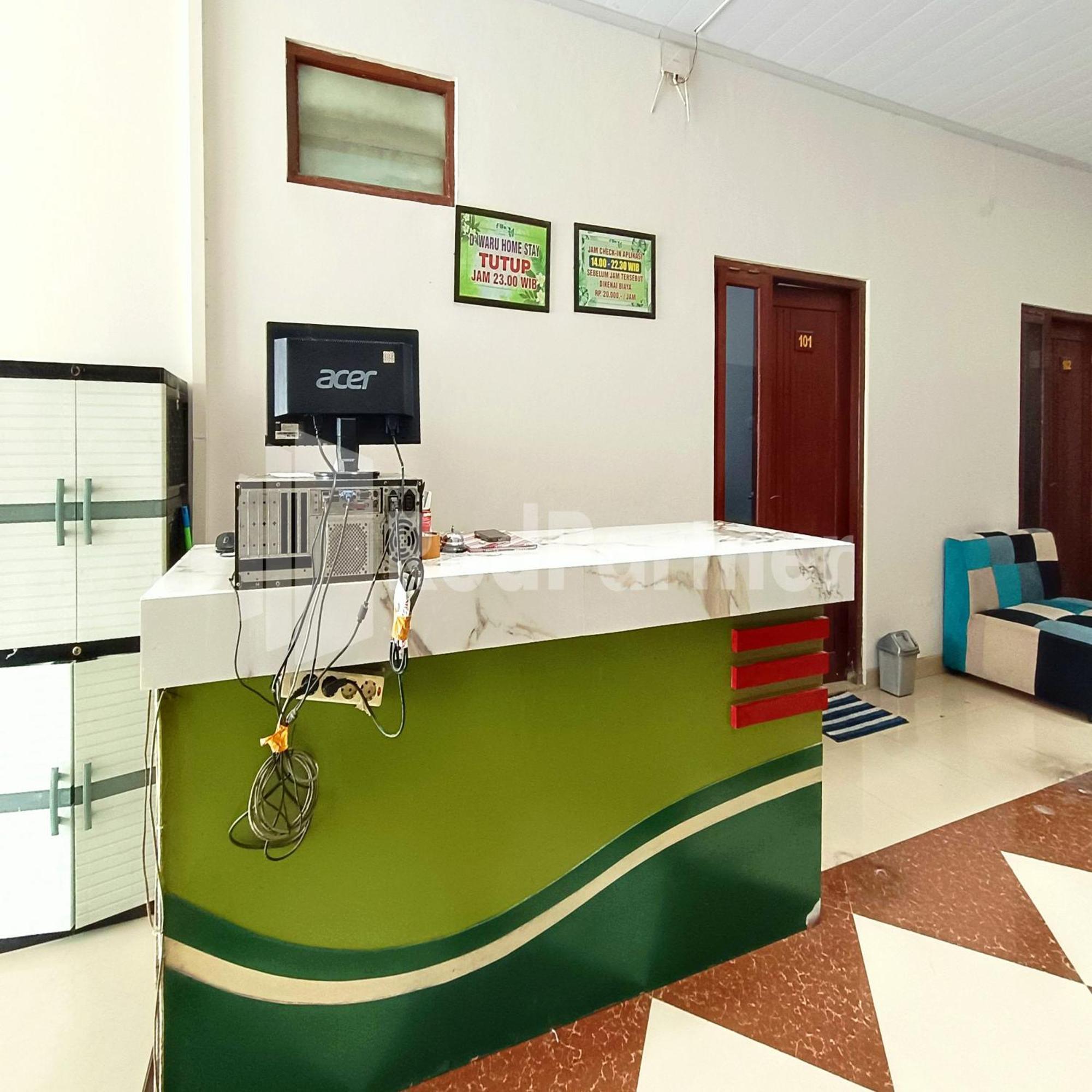 OYO 90193 D'waru Homestay Syariah Surakarta  Bagian luar foto